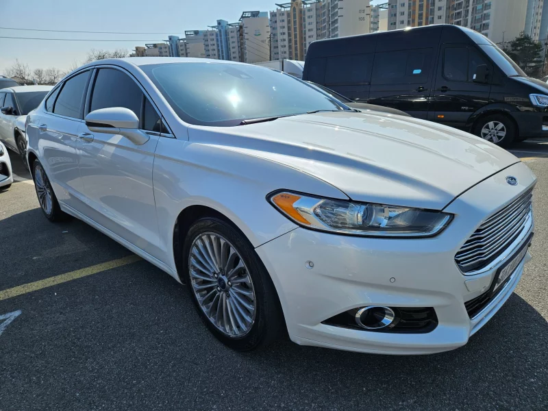 Ford FUSION