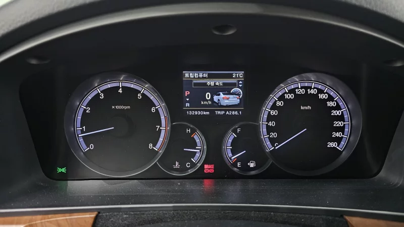 SsangYong Chairman W
