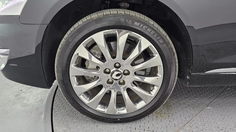 SsangYong Chairman W