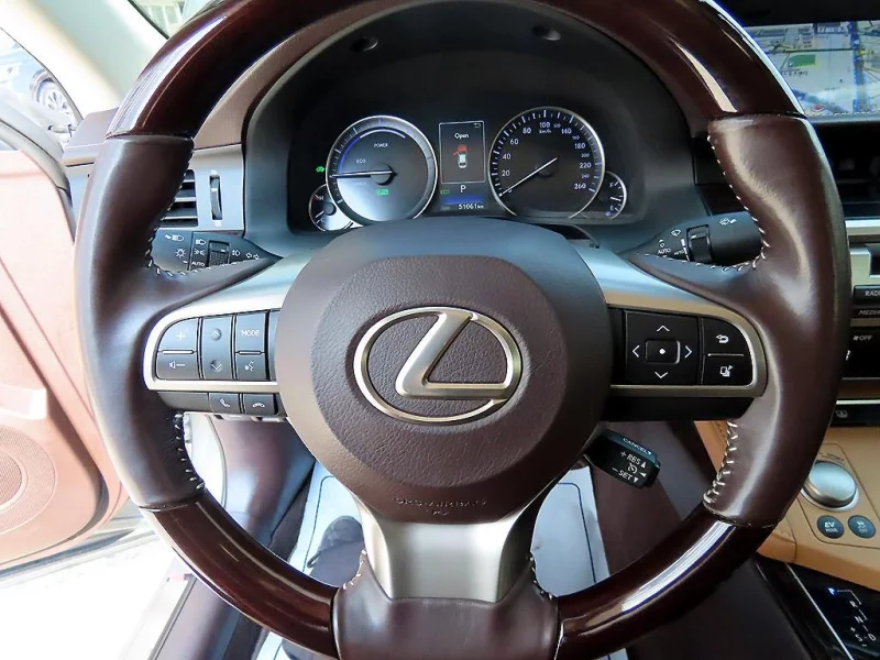 Lexus ES300h