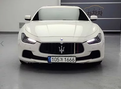 Maserati GHIBLI