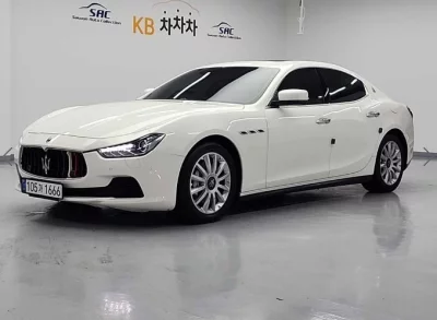 Maserati GHIBLI