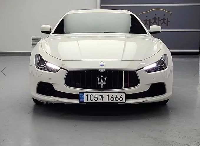 Maserati GHIBLI