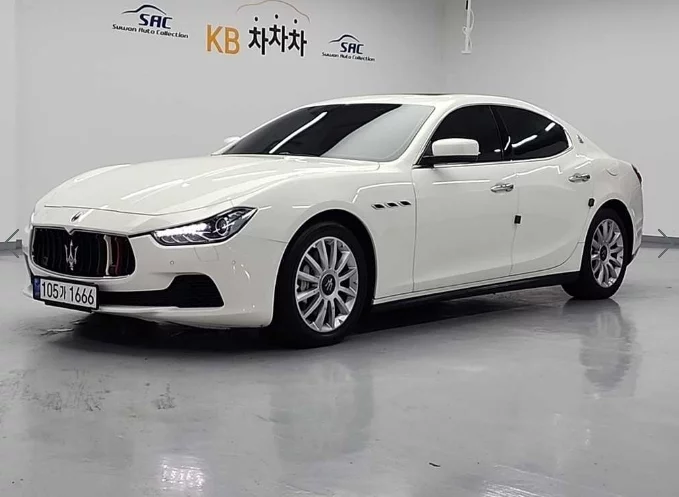 Maserati GHIBLI