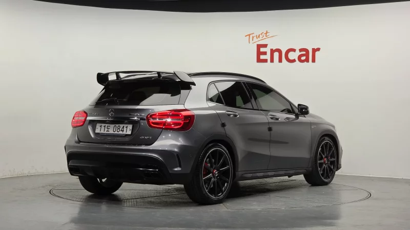 Mercedes-Benz GLA-Class