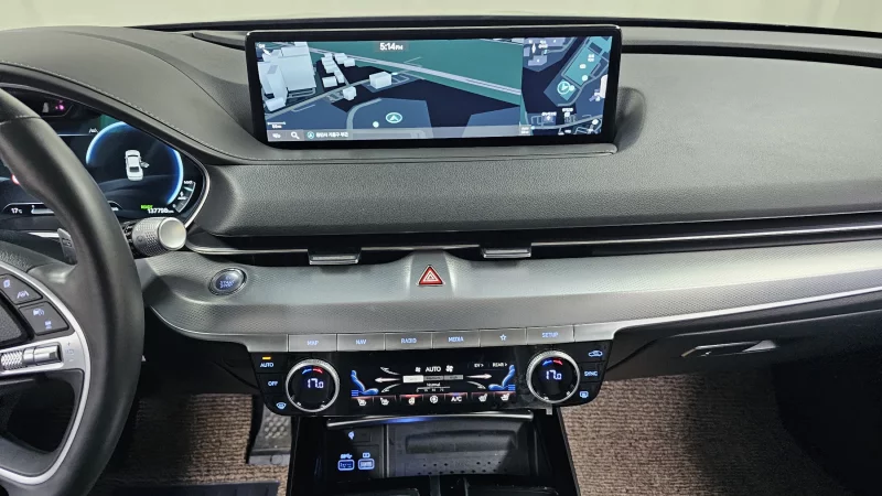 Genesis Electrified G80