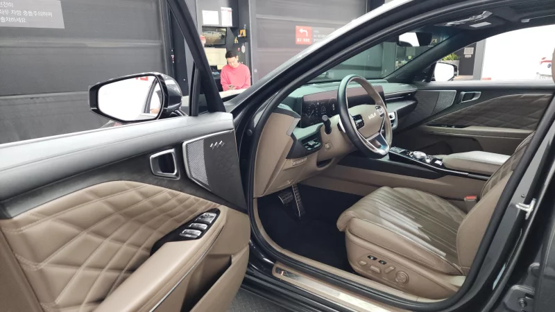 Kia K8