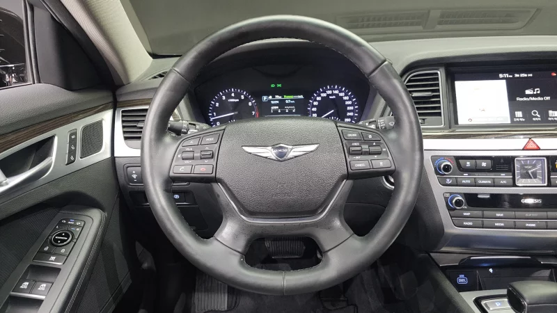 Genesis G80