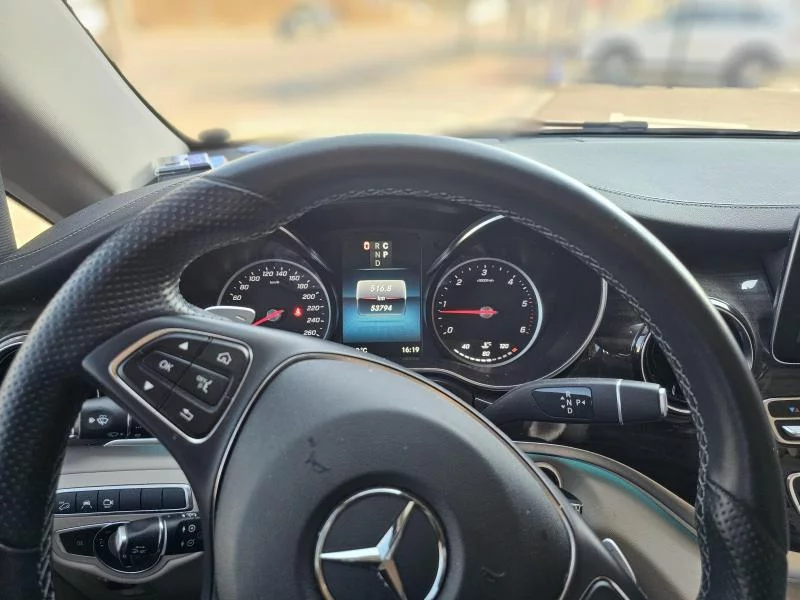 Mercedes-Benz V-Class