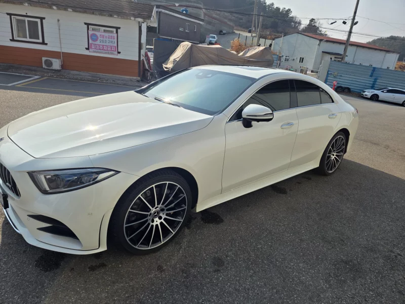 Mercedes-Benz CLS-Class