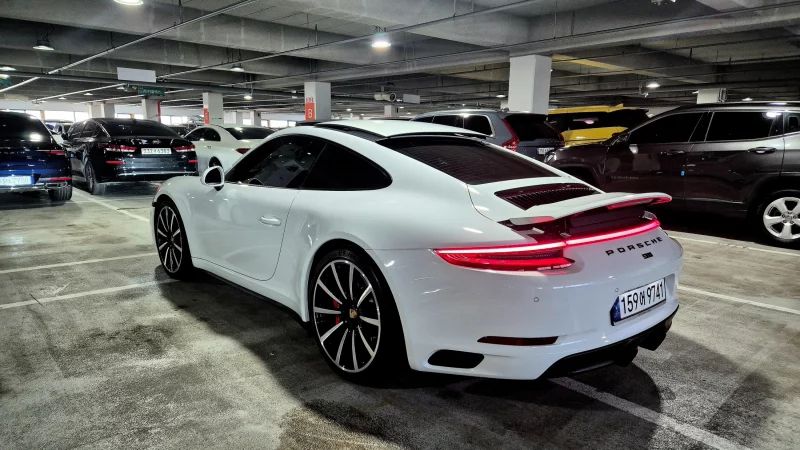 Porsche 911