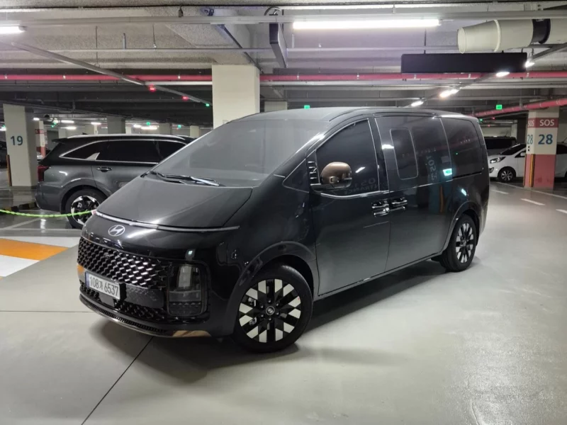 Hyundai Staria