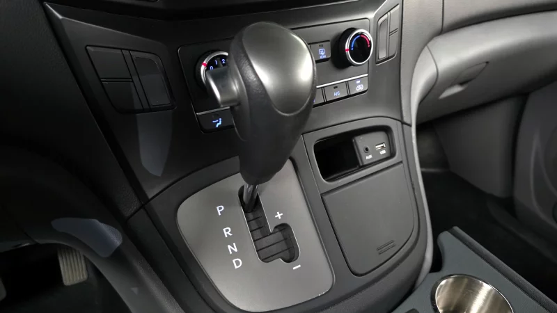 Hyundai Grand Starex