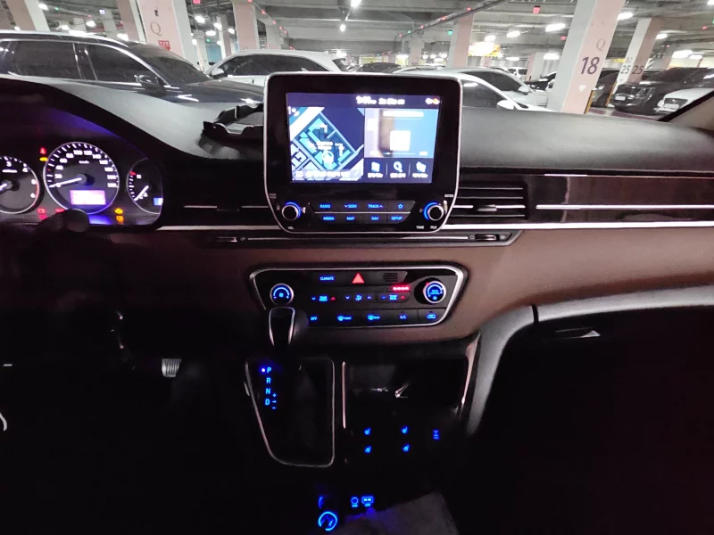 Hyundai Grand Starex