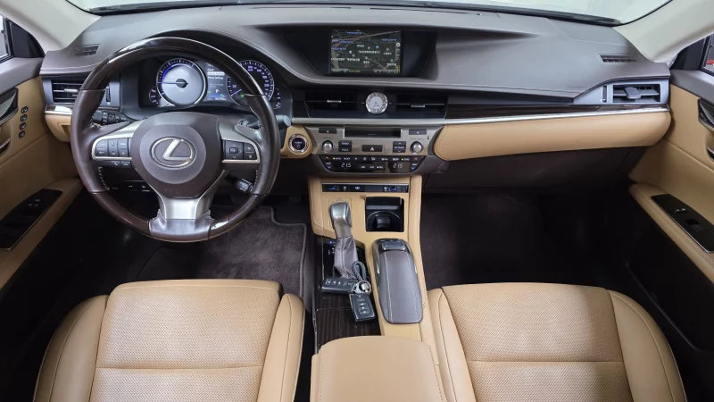 Lexus ES300h