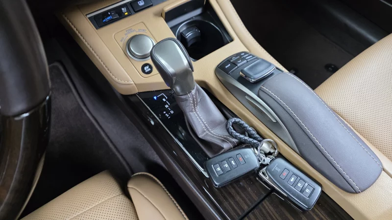 Lexus ES300h