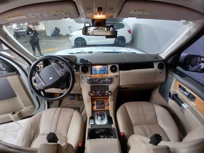 Land Rover DISCOVERY