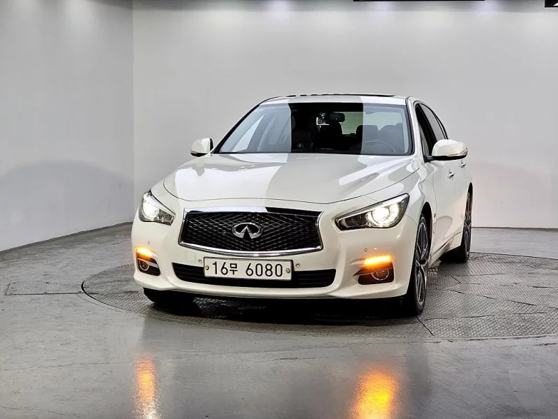 Infiniti Q50