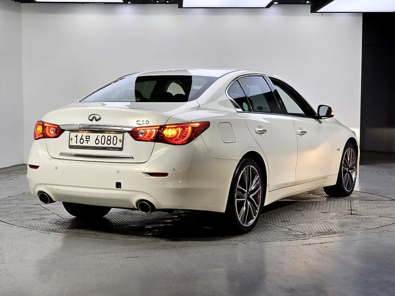 Infiniti Q50