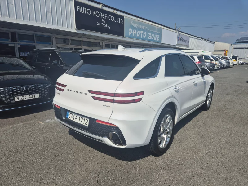 Genesis GV70