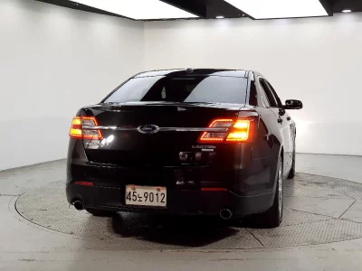 Ford TAURUS