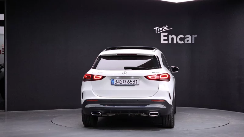 Mercedes-Benz GLA-Class