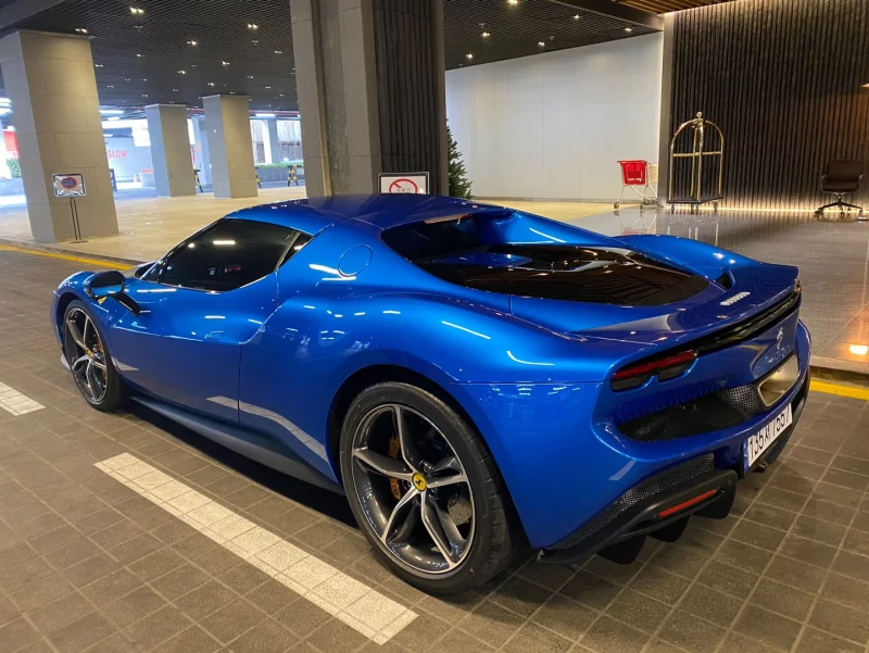 Ferrari 296