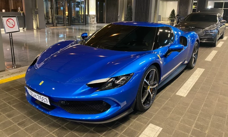 Ferrari 296