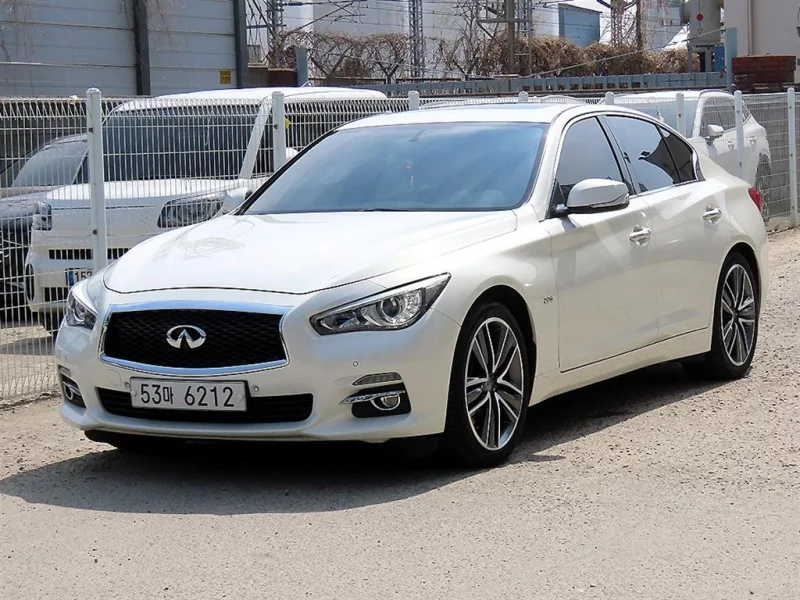 Infiniti Q50