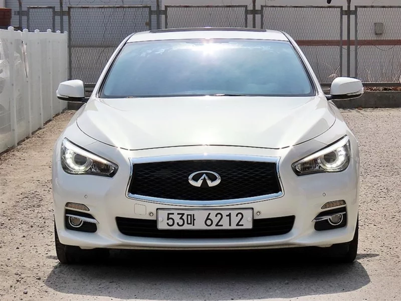 Infiniti Q50