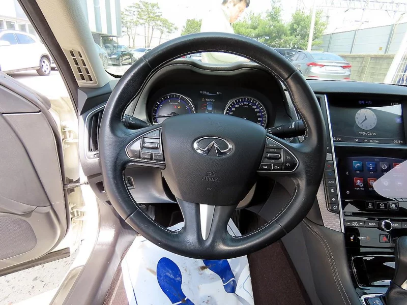 Infiniti Q50