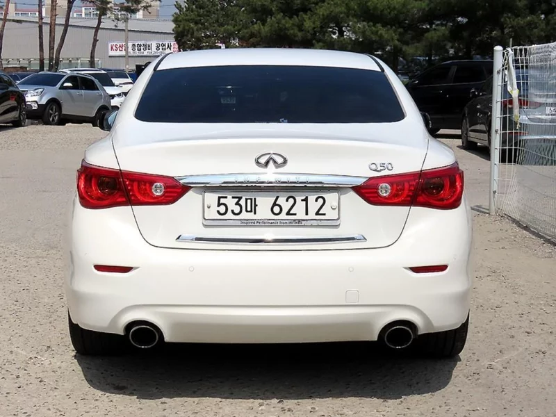 Infiniti Q50