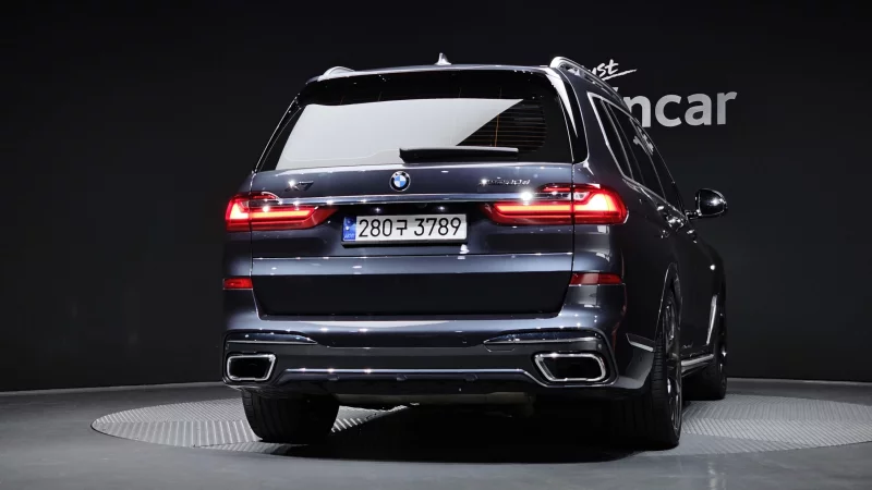 BMW X7