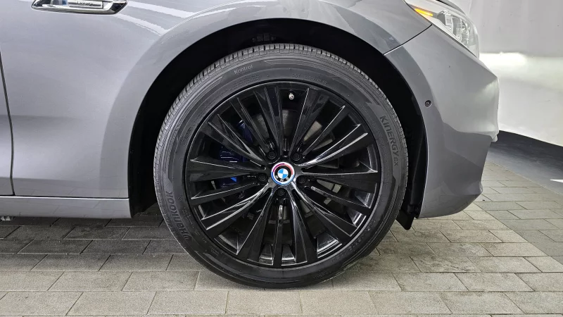 BMW 5-Series Gran Turismo