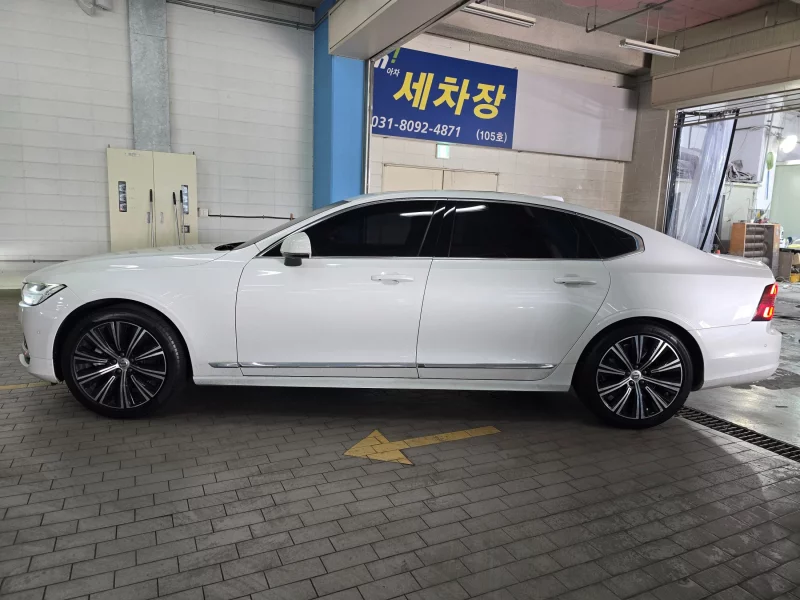 Volvo S90