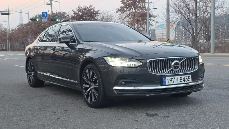 Volvo S90