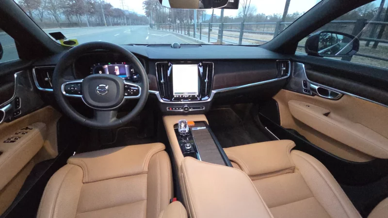 Volvo S90