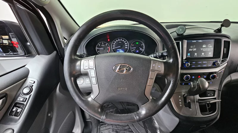 Hyundai Grand Starex