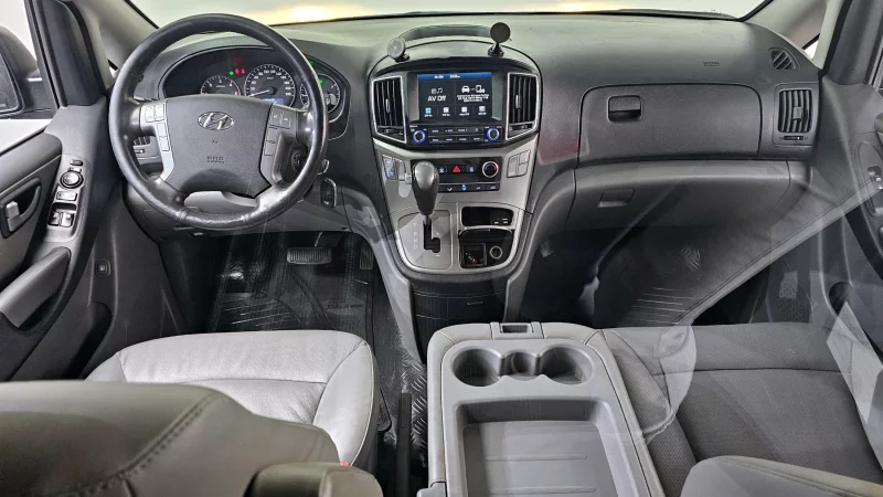 Hyundai Grand Starex