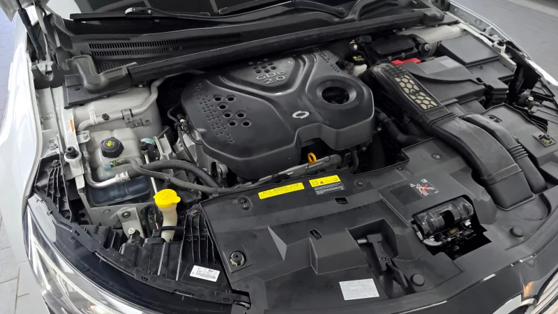 Renault SM6