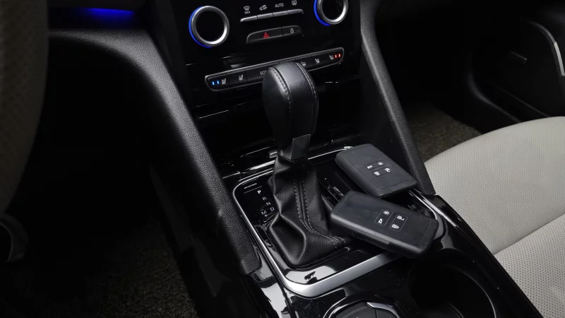 Renault SM6