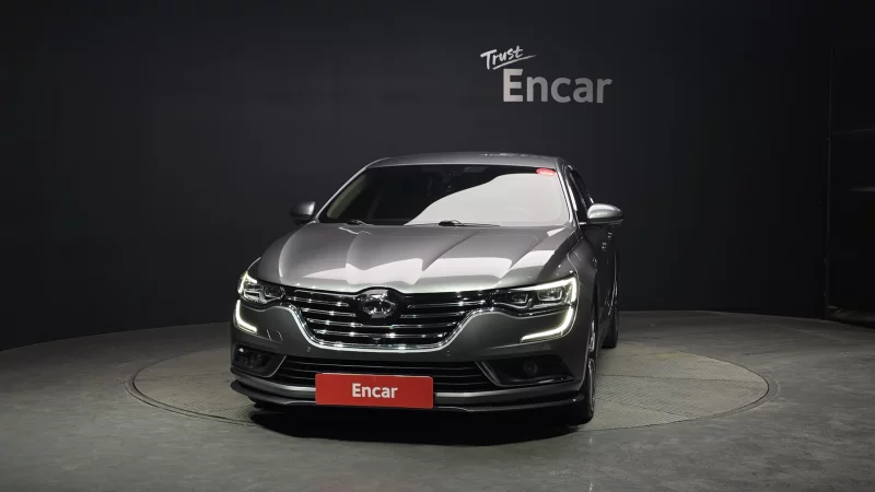 Renault SM6