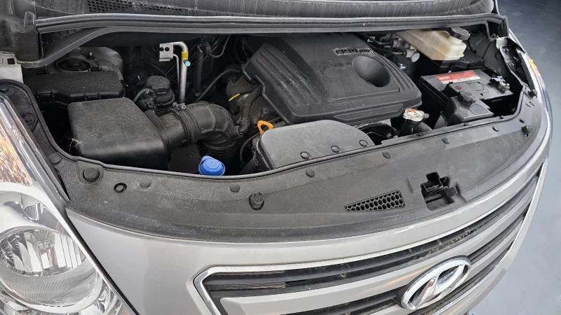 Hyundai Grand Starex