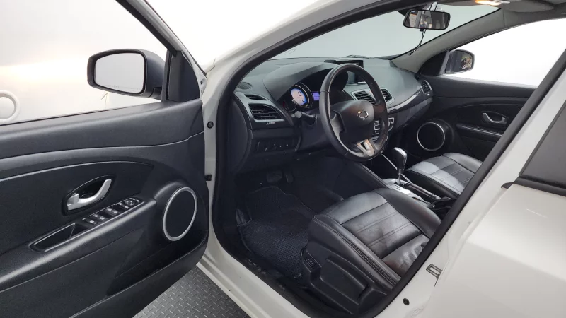 Renault SM3