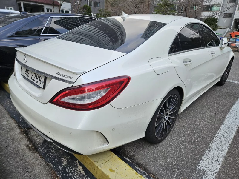 Mercedes-Benz CLS-Class