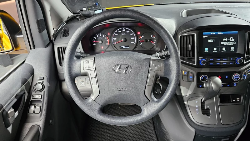 Hyundai Grand Starex