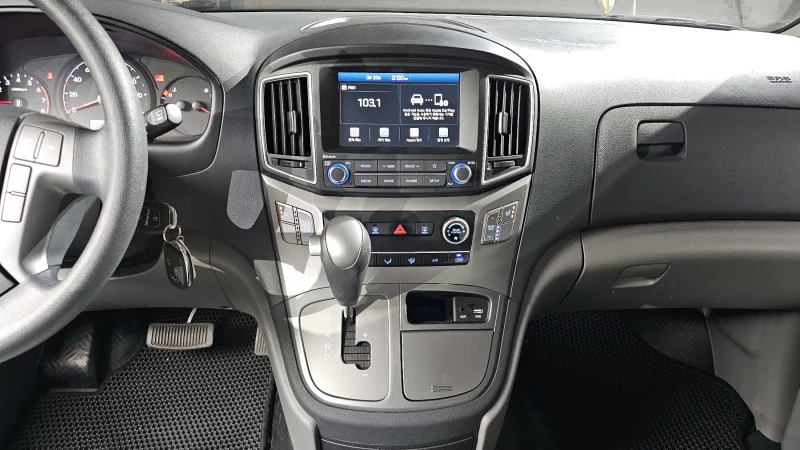 Hyundai Grand Starex