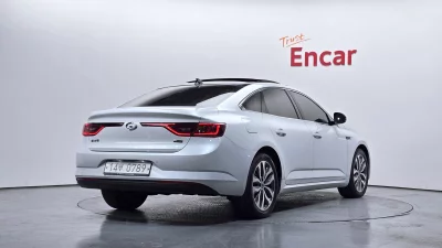 Renault SM6