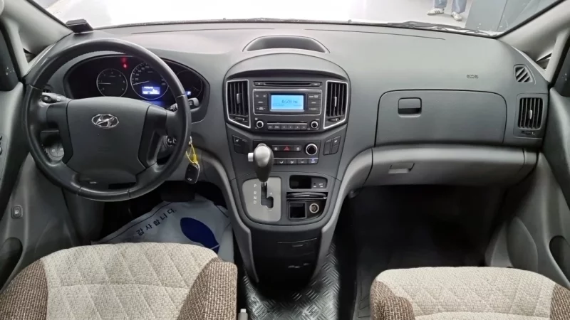 Hyundai Grand Starex