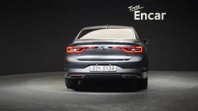 Renault SM6